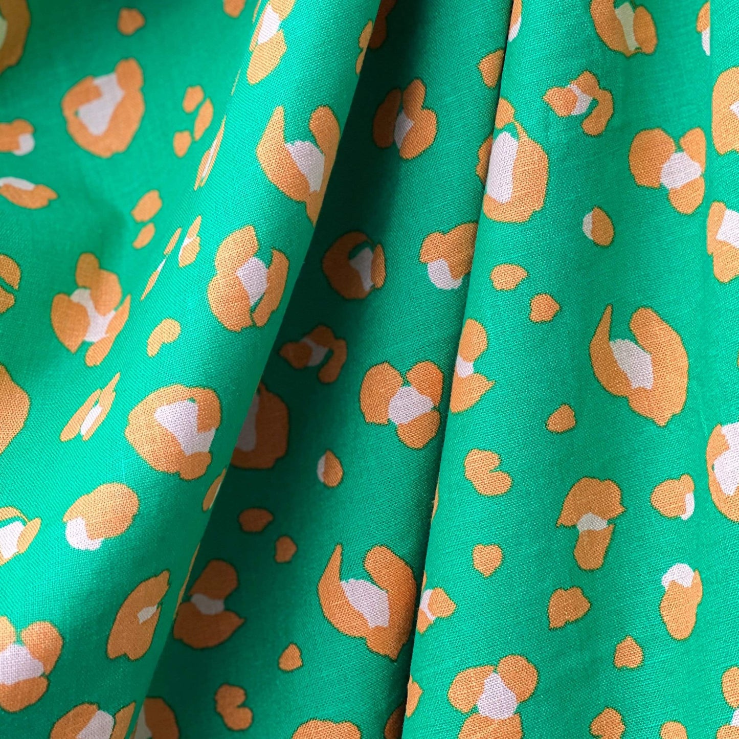 Animal Breezy Green Printed Linen 2.5 Meter Remnant