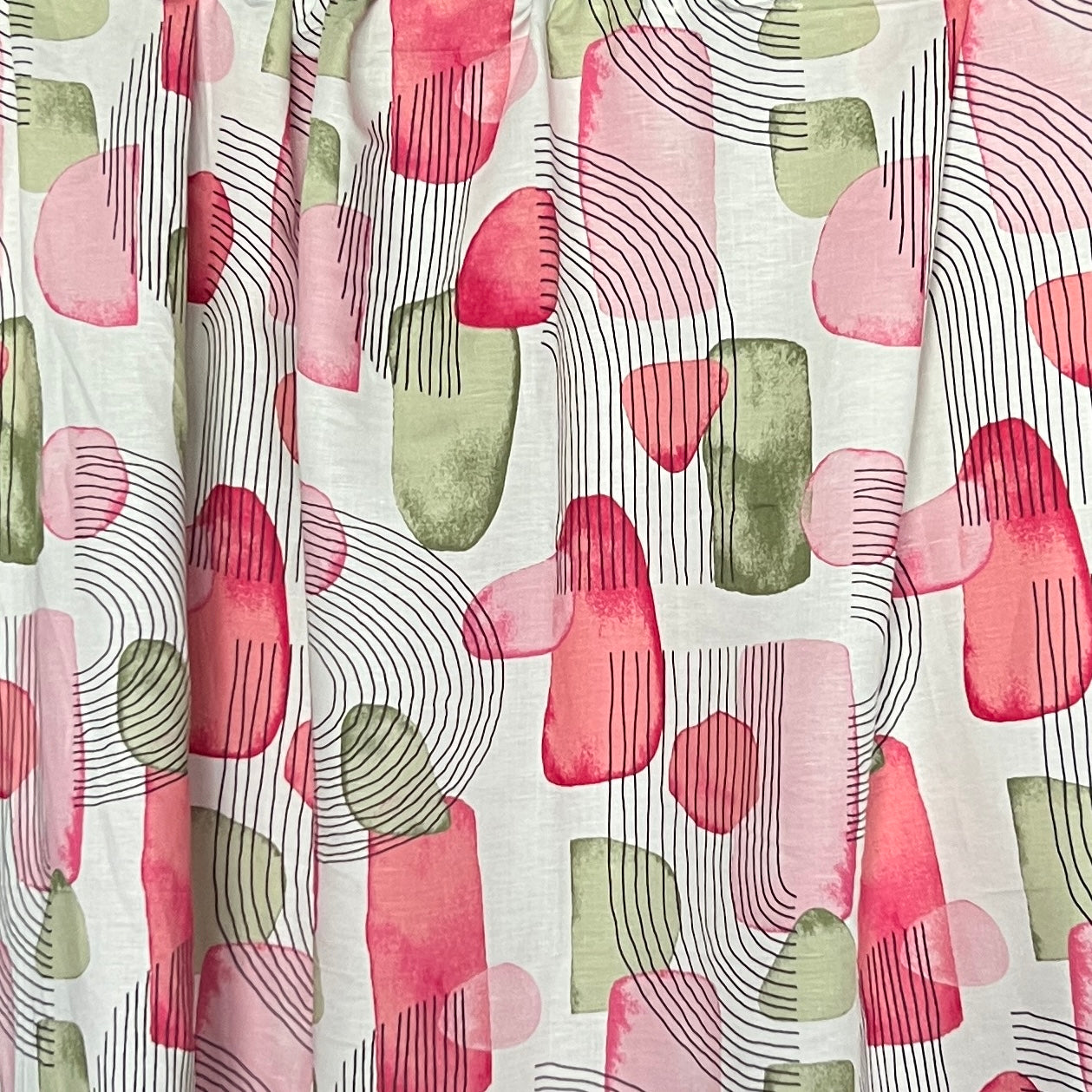 Shapes Apple and Raspberry Linen